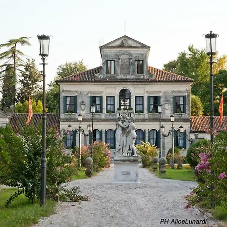 Vila Navagero Erizzo *